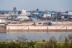 Außenhafen (früher Zollhafen)